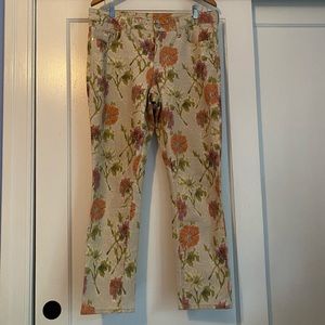 Flowered denim pants